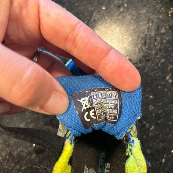 Light up sketchers shoes c5 - Picture 2 of 3